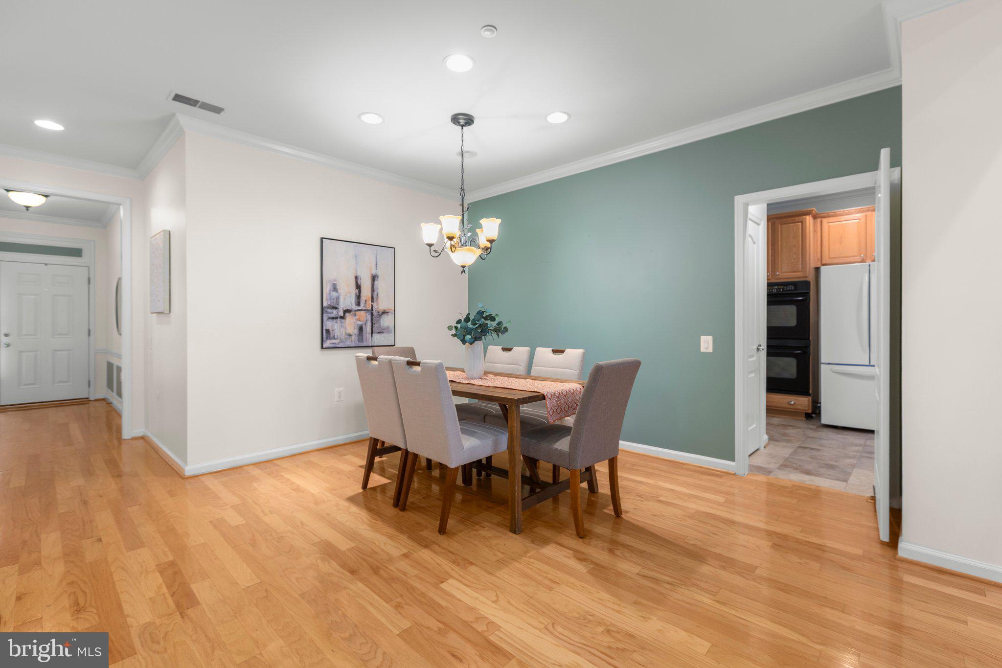2 Carson Dr