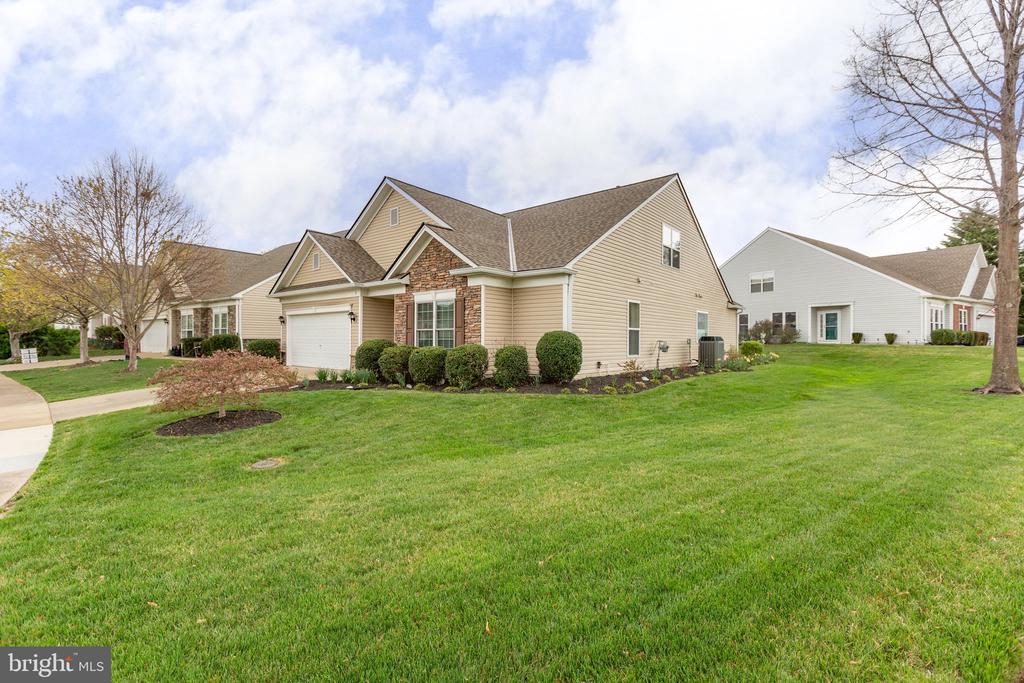 2 Carson Dr
