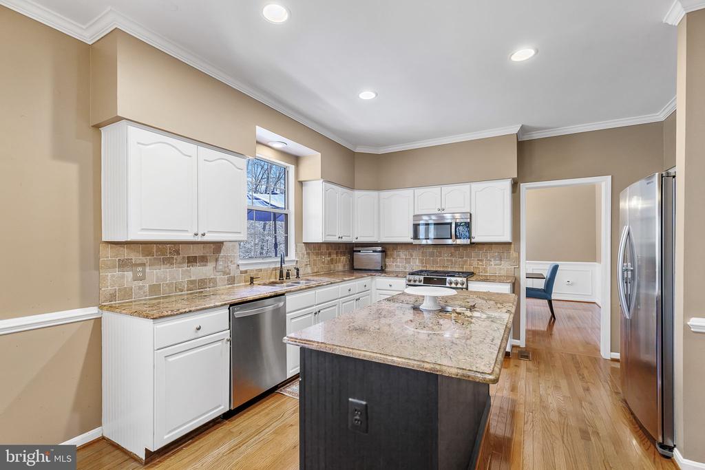 63 Blossom Wood Ct