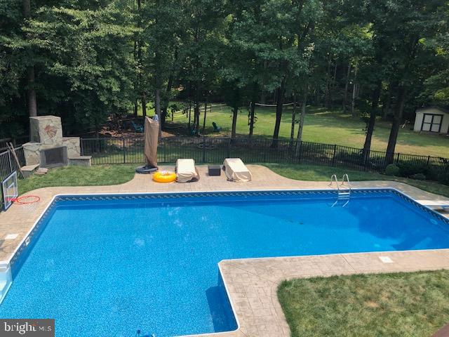 63 Blossom Wood Ct
