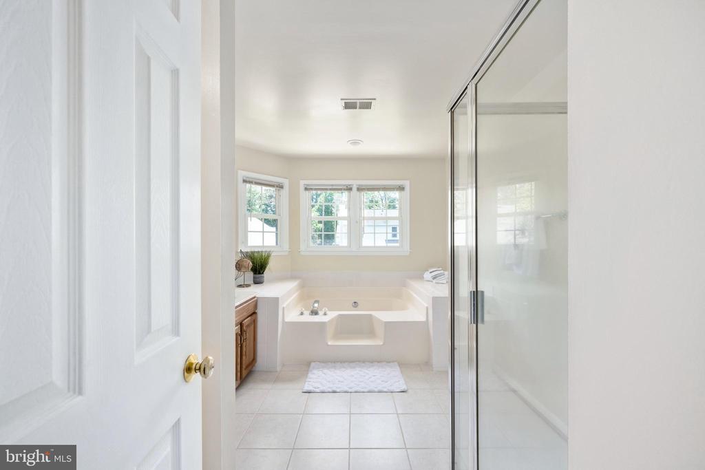 11 Ashbrook Rd
