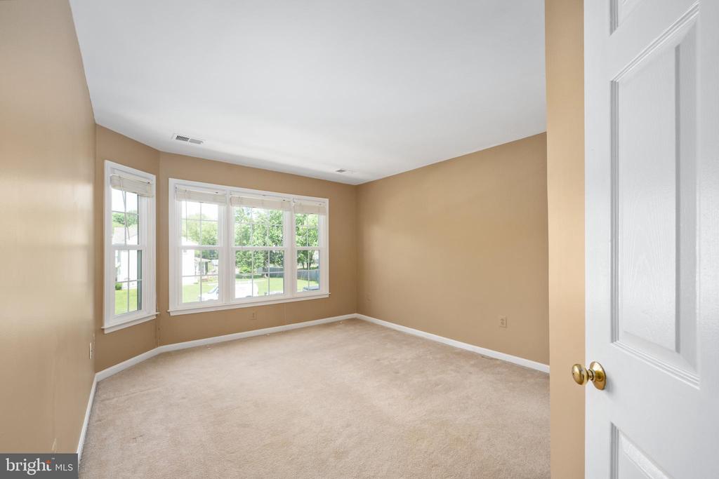11 Ashbrook Rd