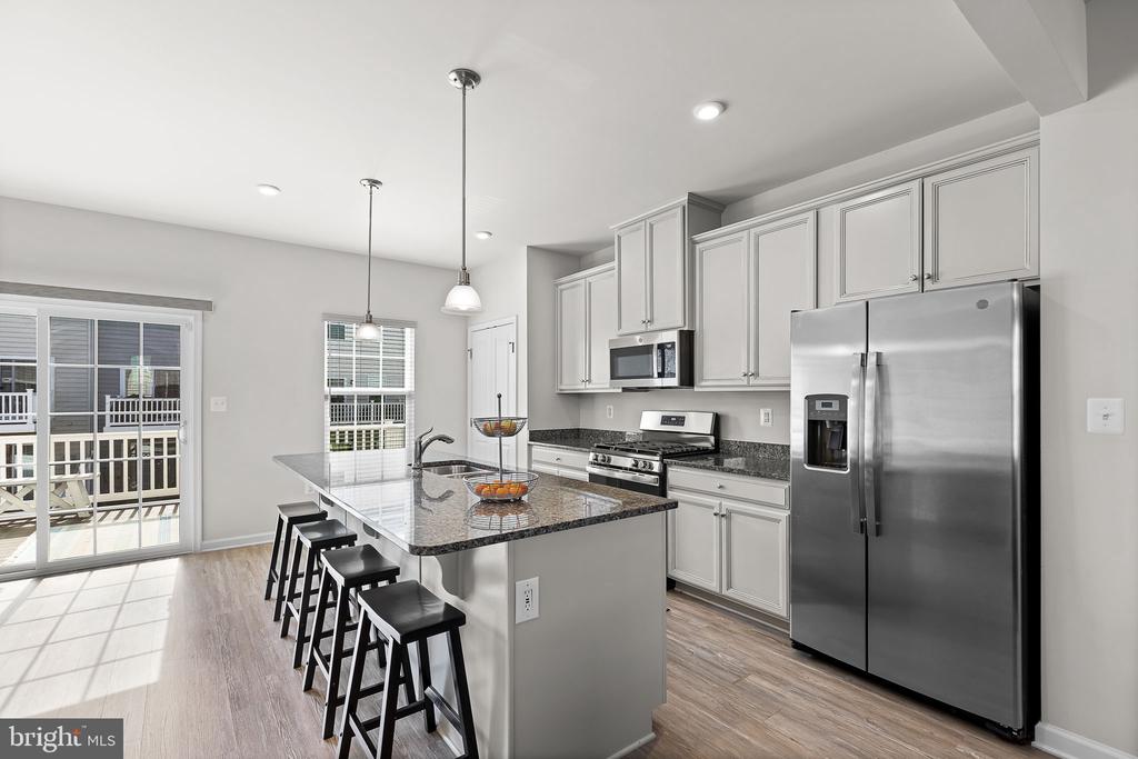 511 Landing Dr