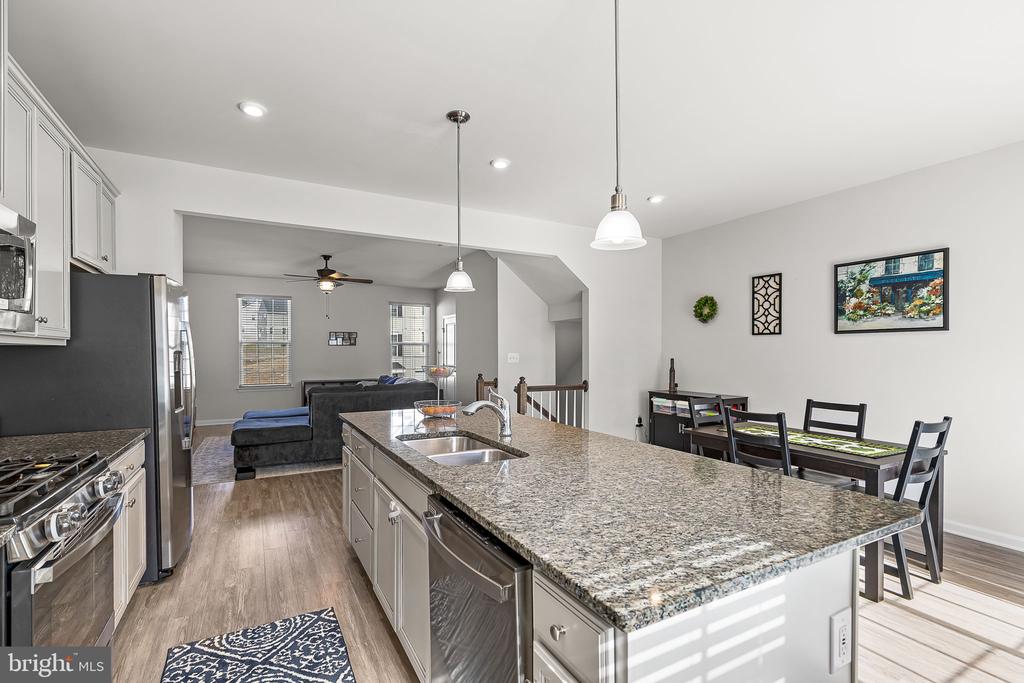 511 Landing Dr