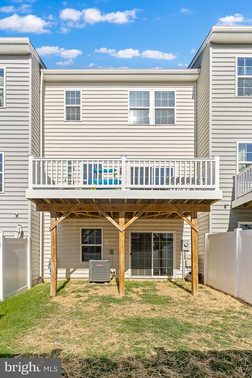 511 Landing Dr