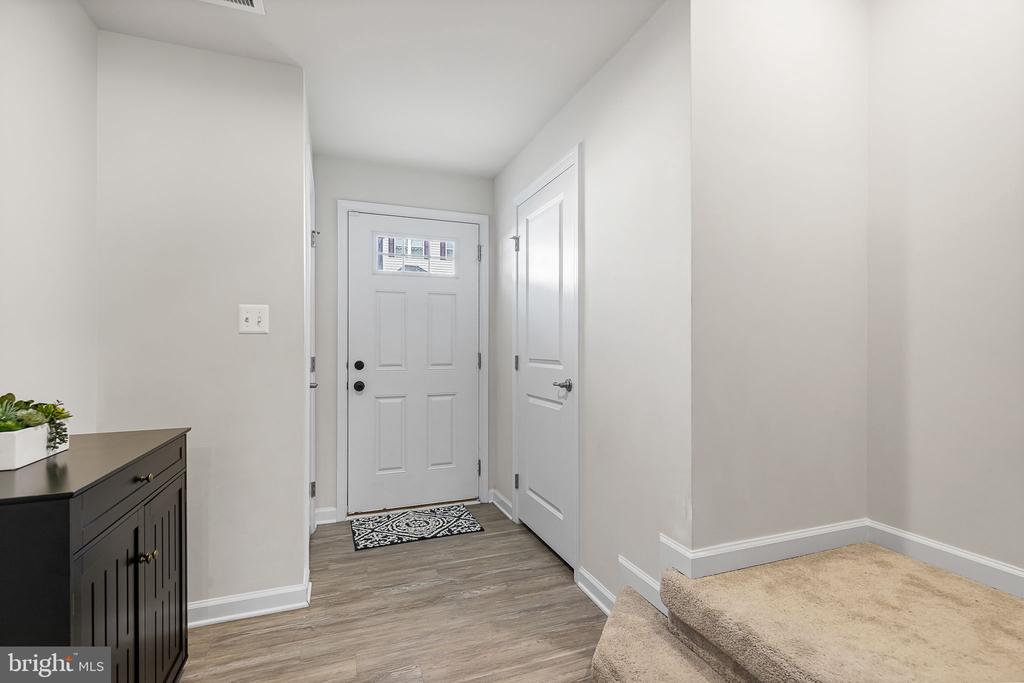 511 Landing Dr