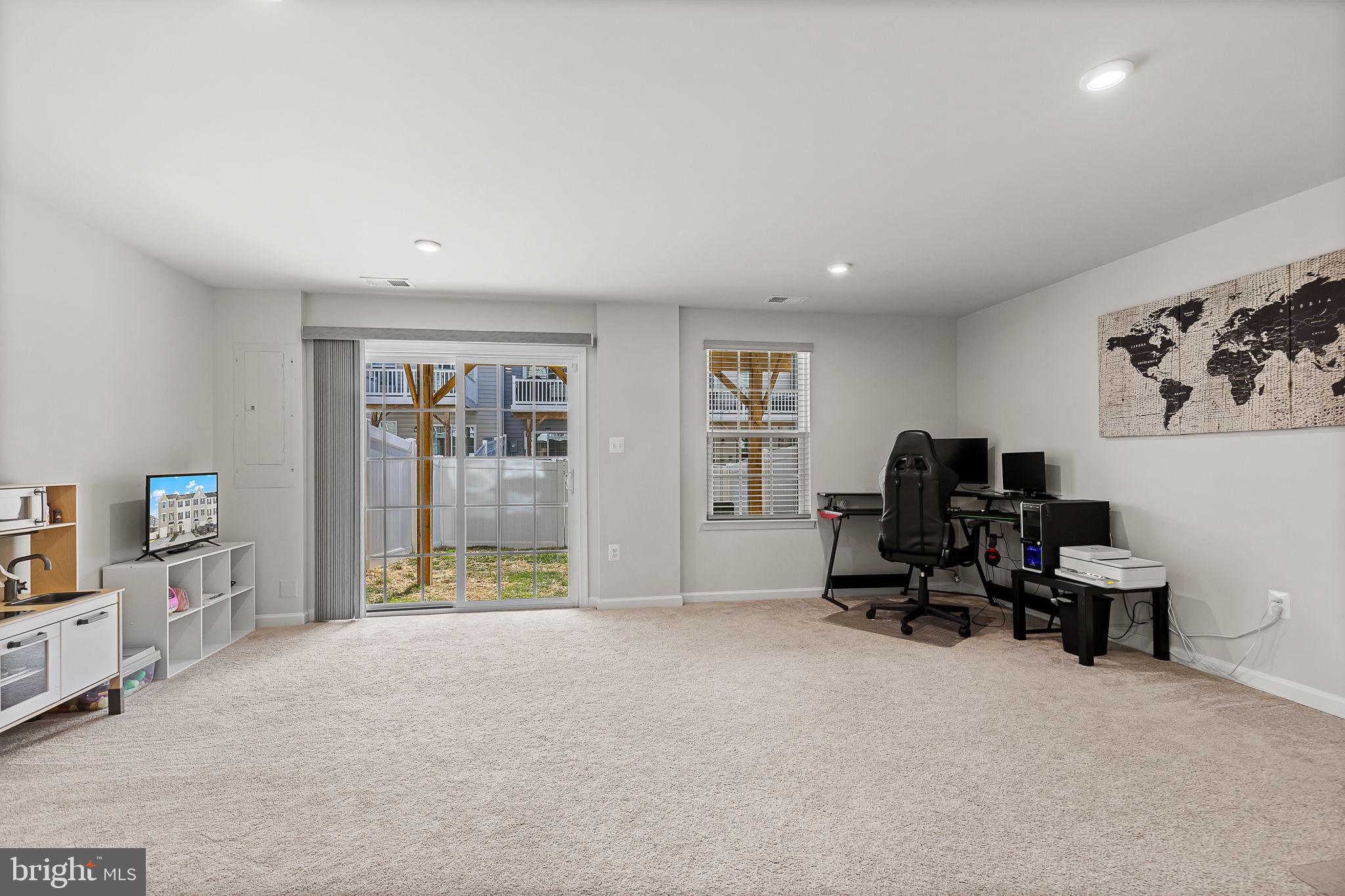 511 Landing Dr