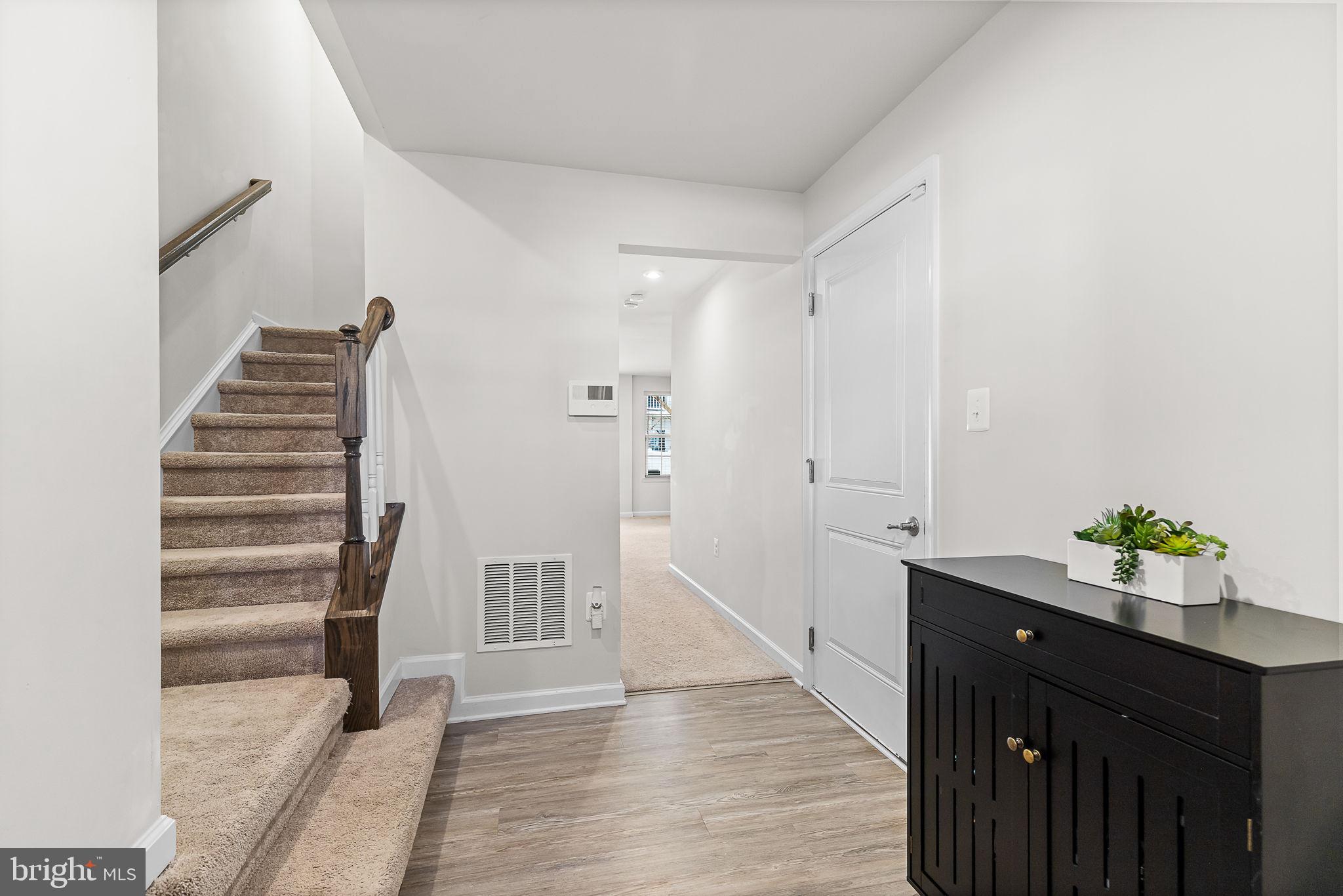 511 Landing Dr