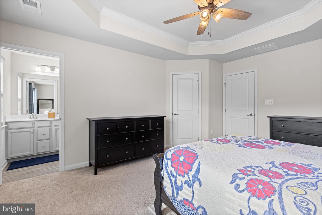 511 Landing Dr