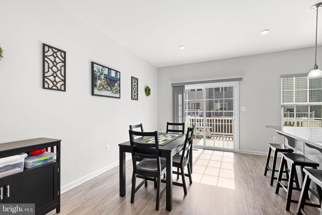 511 Landing Dr