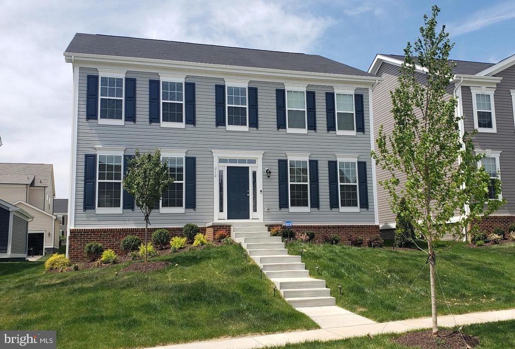 212 HOSTA WAY