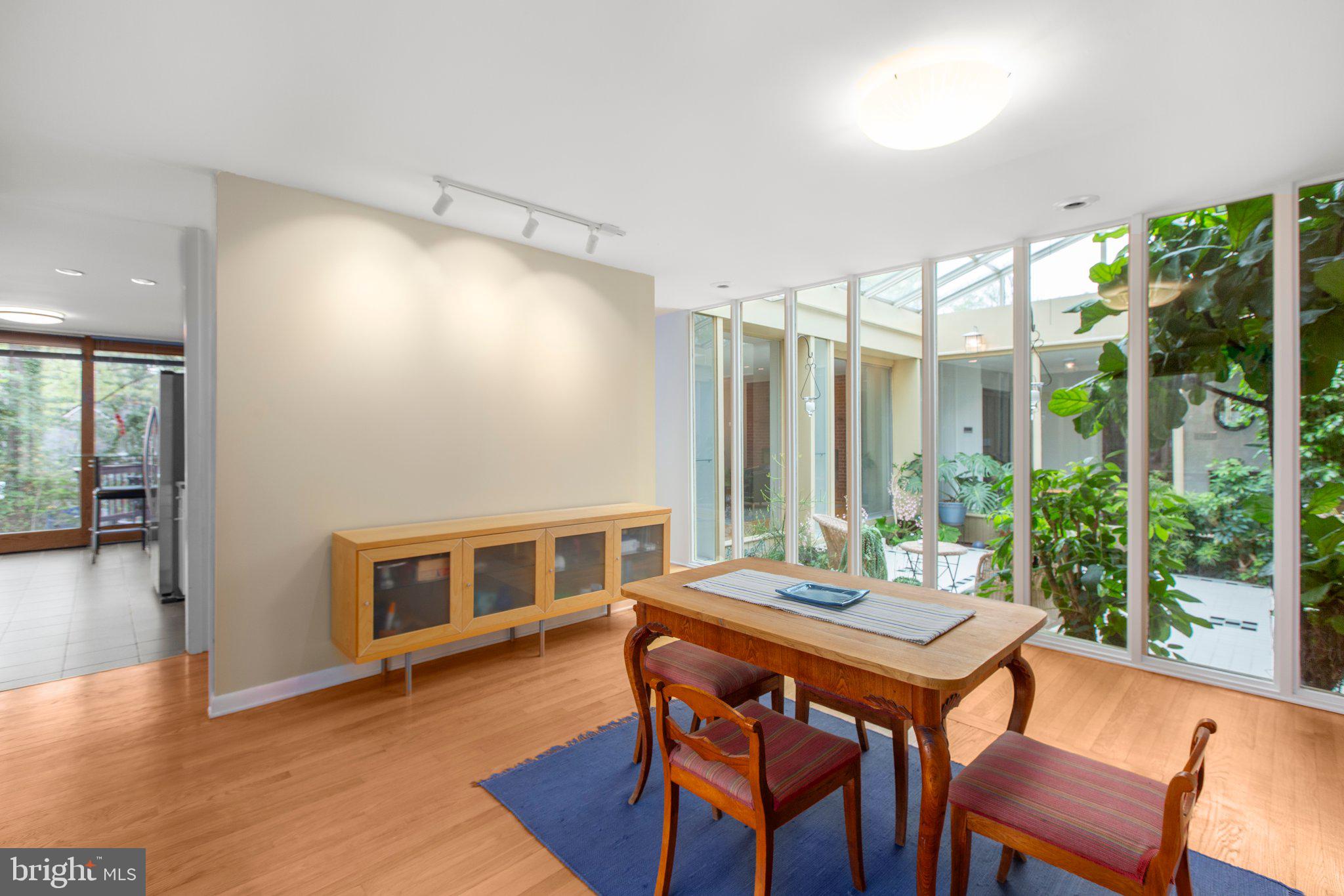 103 Lake Shore Dr