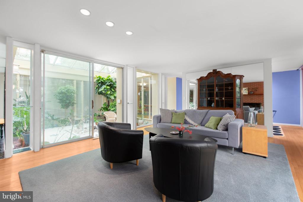 103 Lake Shore Dr