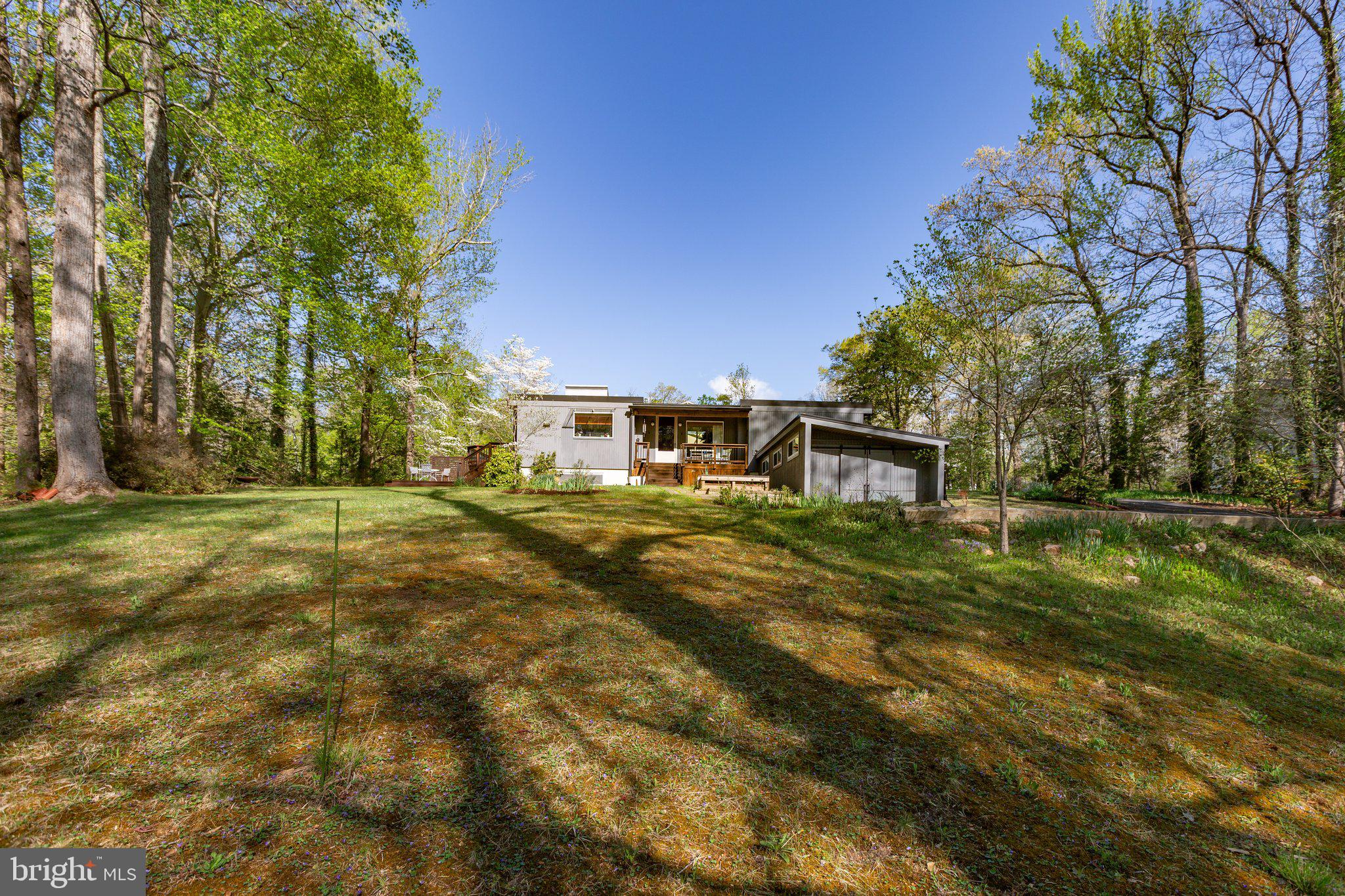 103 Lake Shore Dr