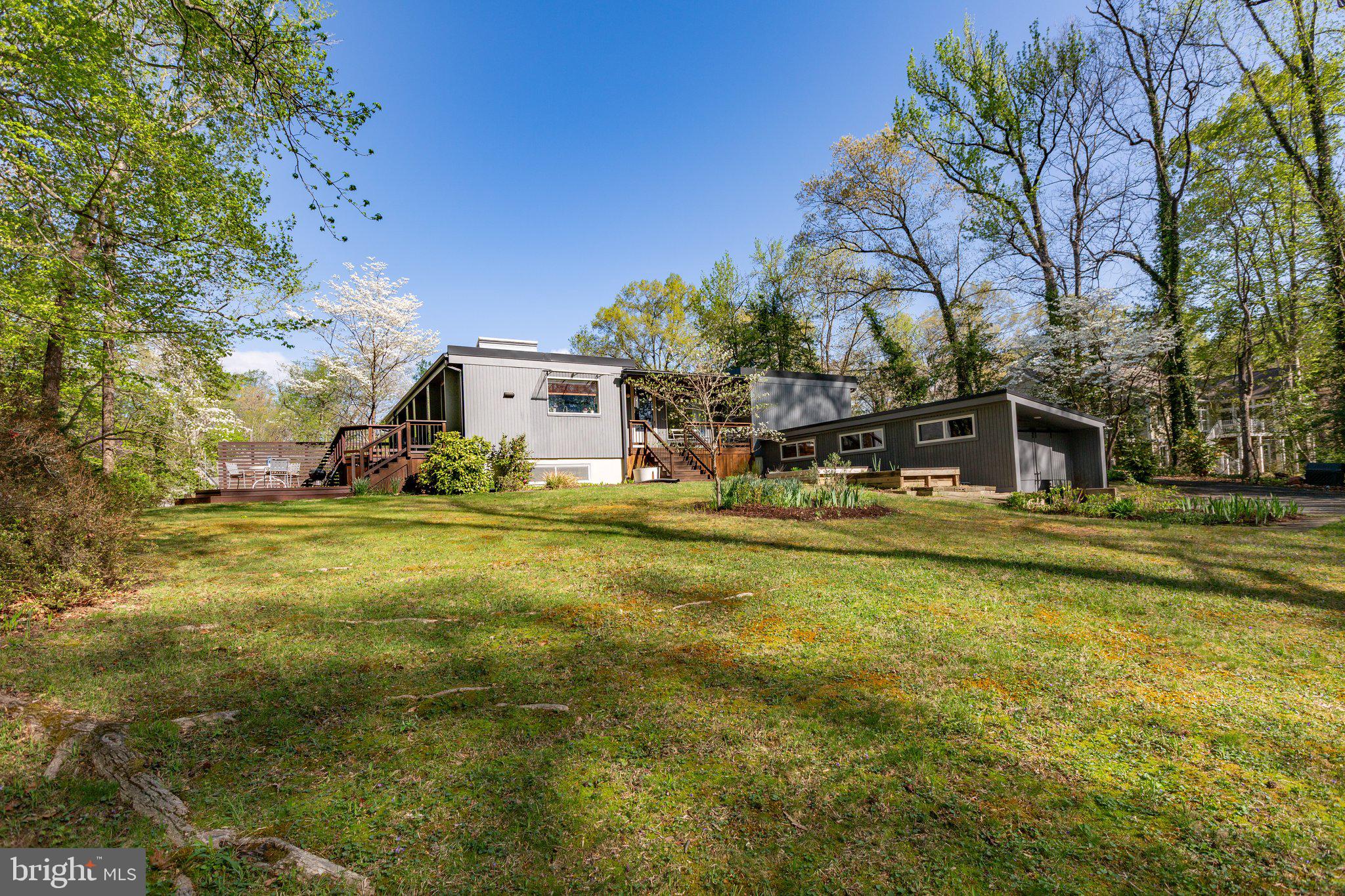 103 Lake Shore Dr