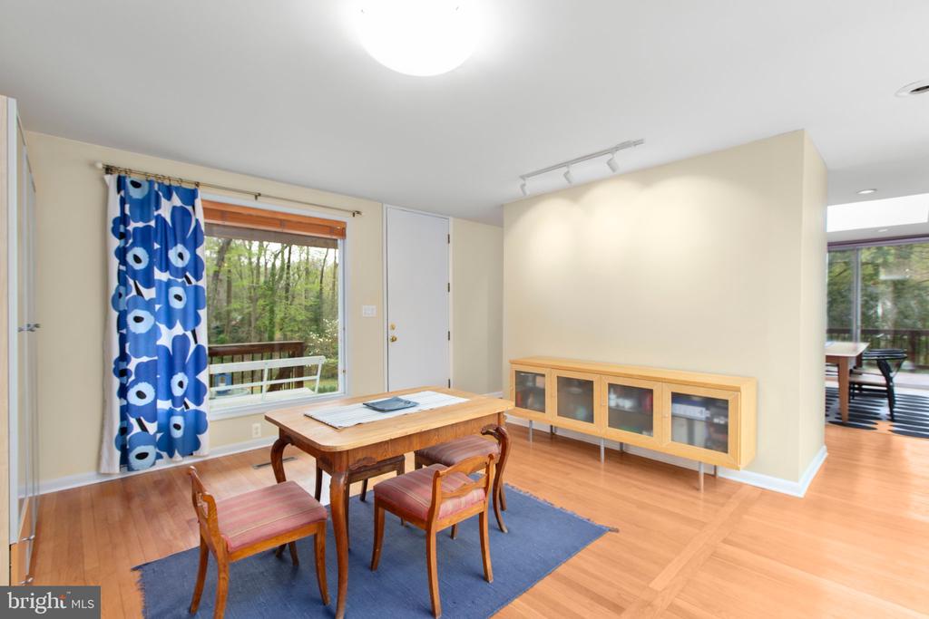 103 Lake Shore Dr