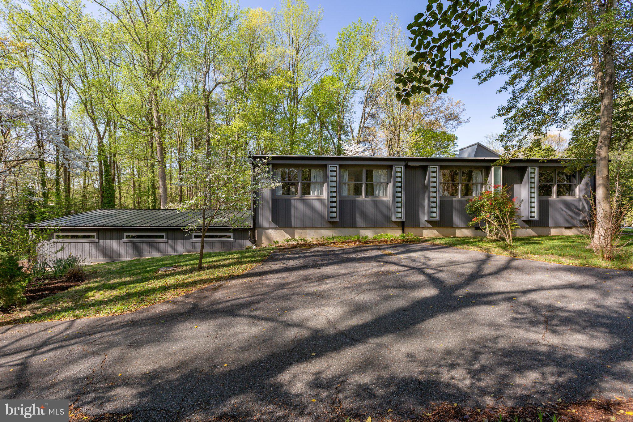 103 Lake Shore Dr