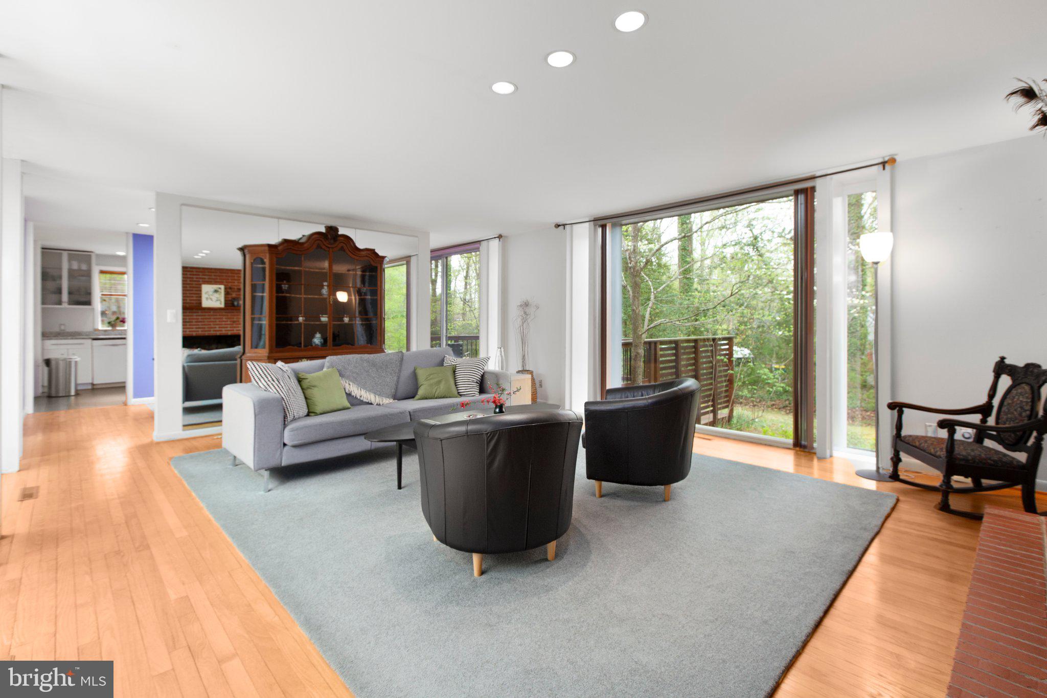 103 Lake Shore Dr