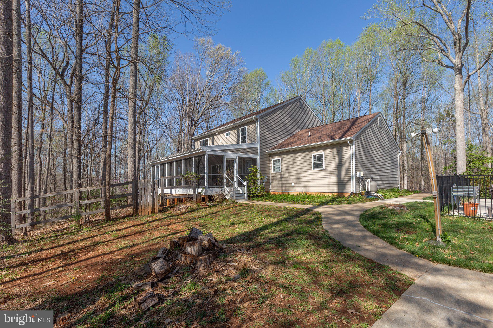 153 Harwill Dr