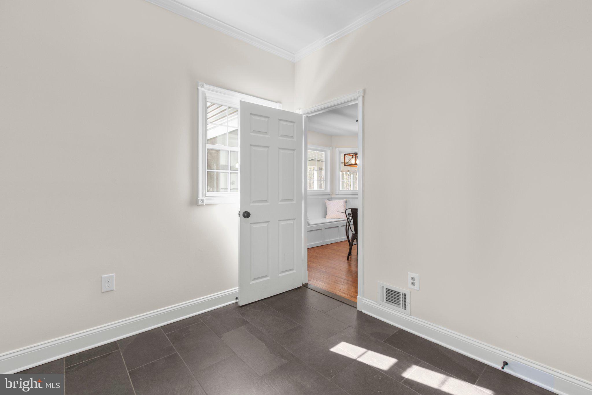 153 Harwill Dr