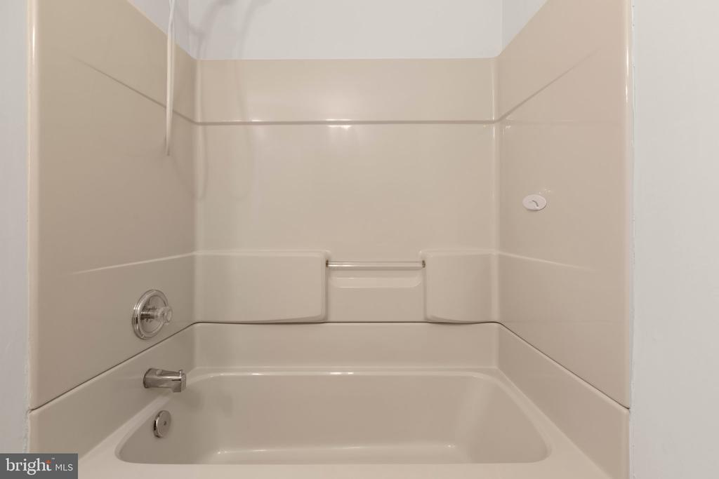 153 Harwill Dr