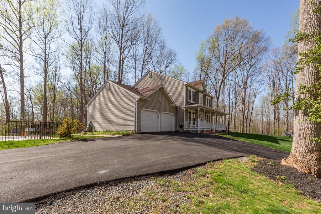 153 Harwill Dr