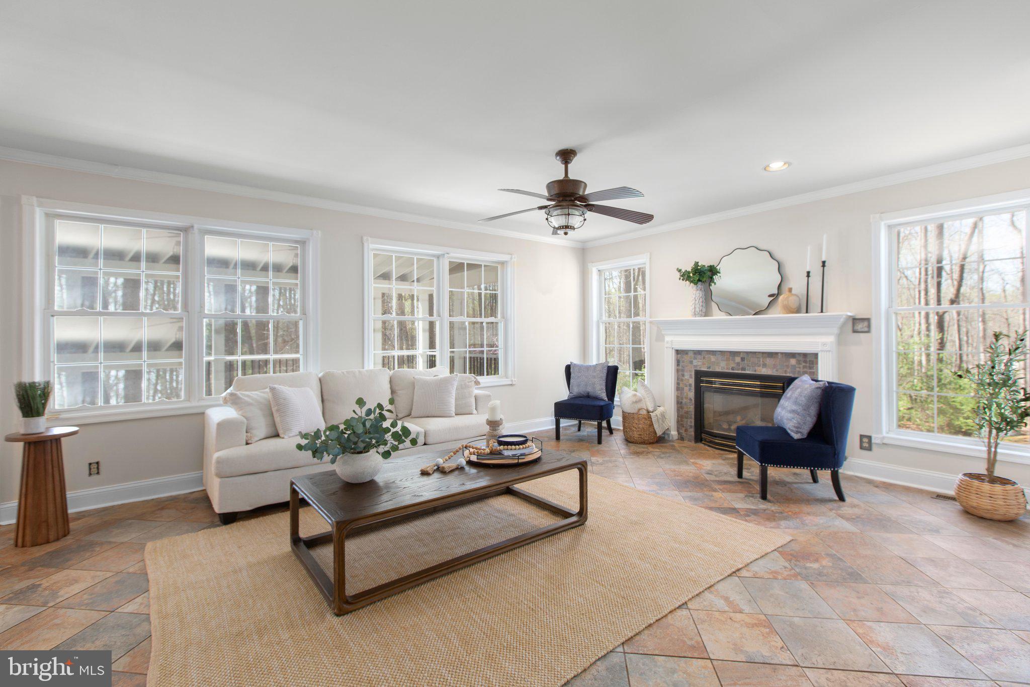 153 Harwill Dr