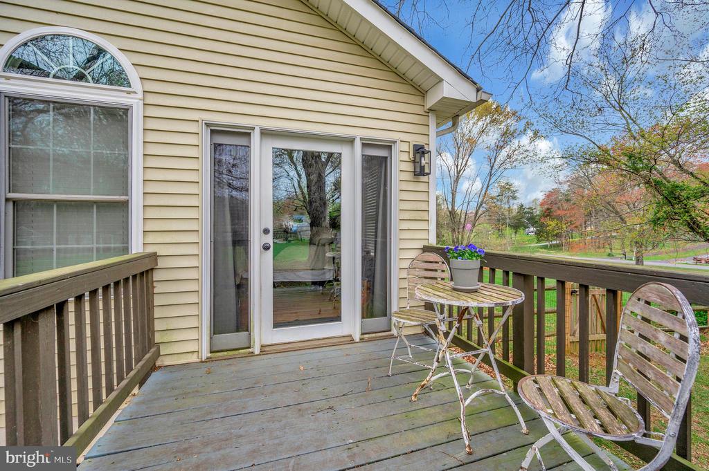 3 Hay Barn Rd