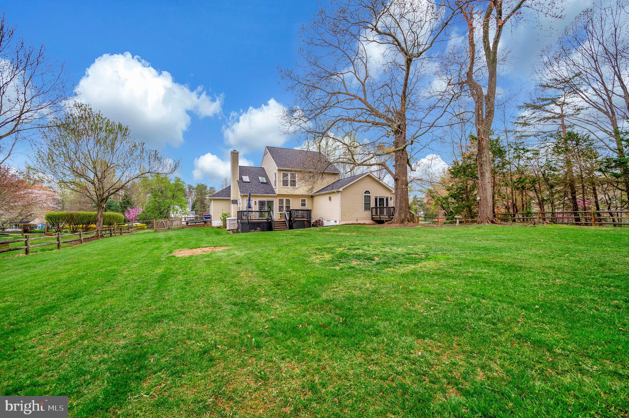 3 Hay Barn Rd