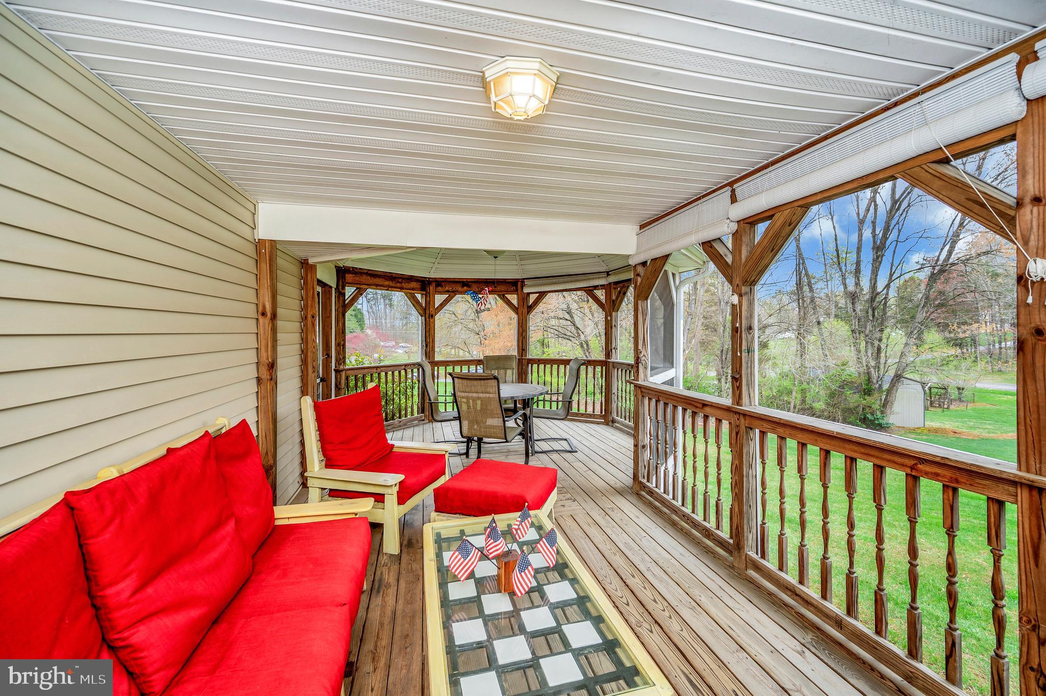 3 Hay Barn Rd