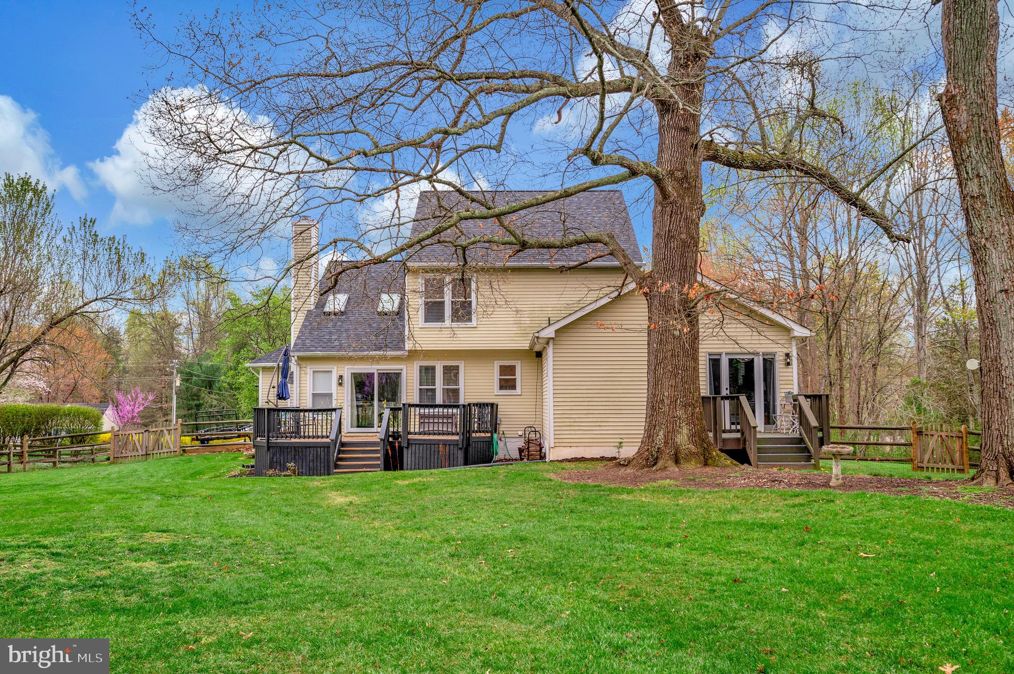3 Hay Barn Rd
