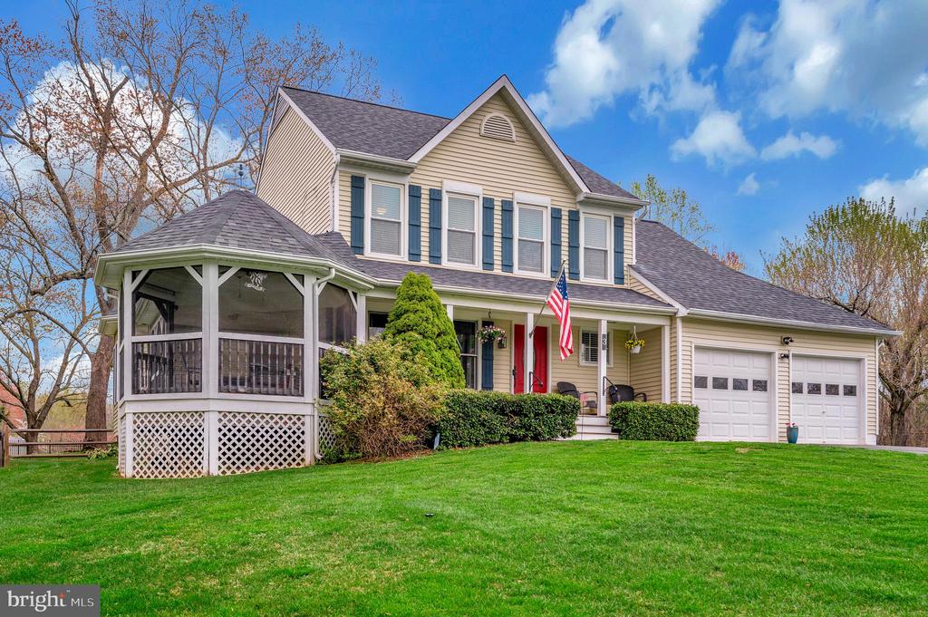 3 Hay Barn Rd