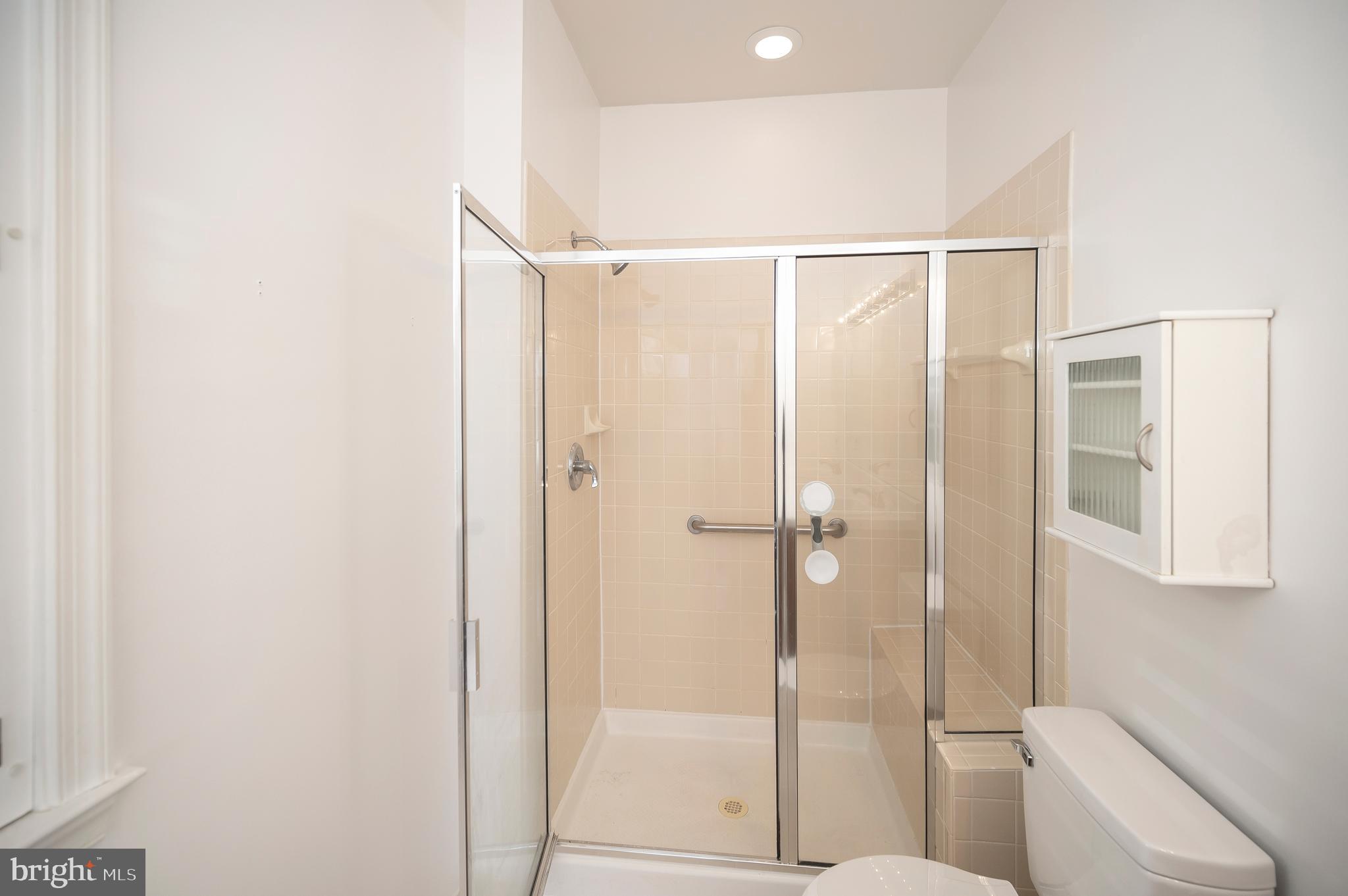 36 Chantilly Pl