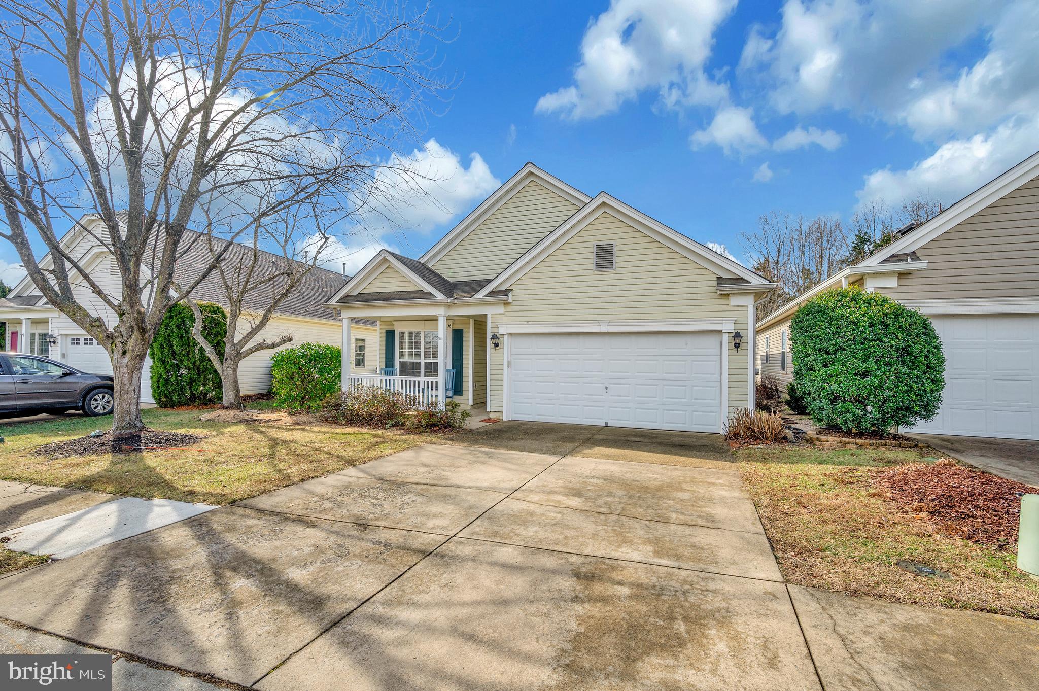 36 Chantilly Pl