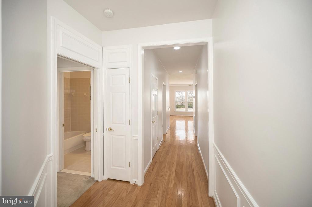 36 Chantilly Pl