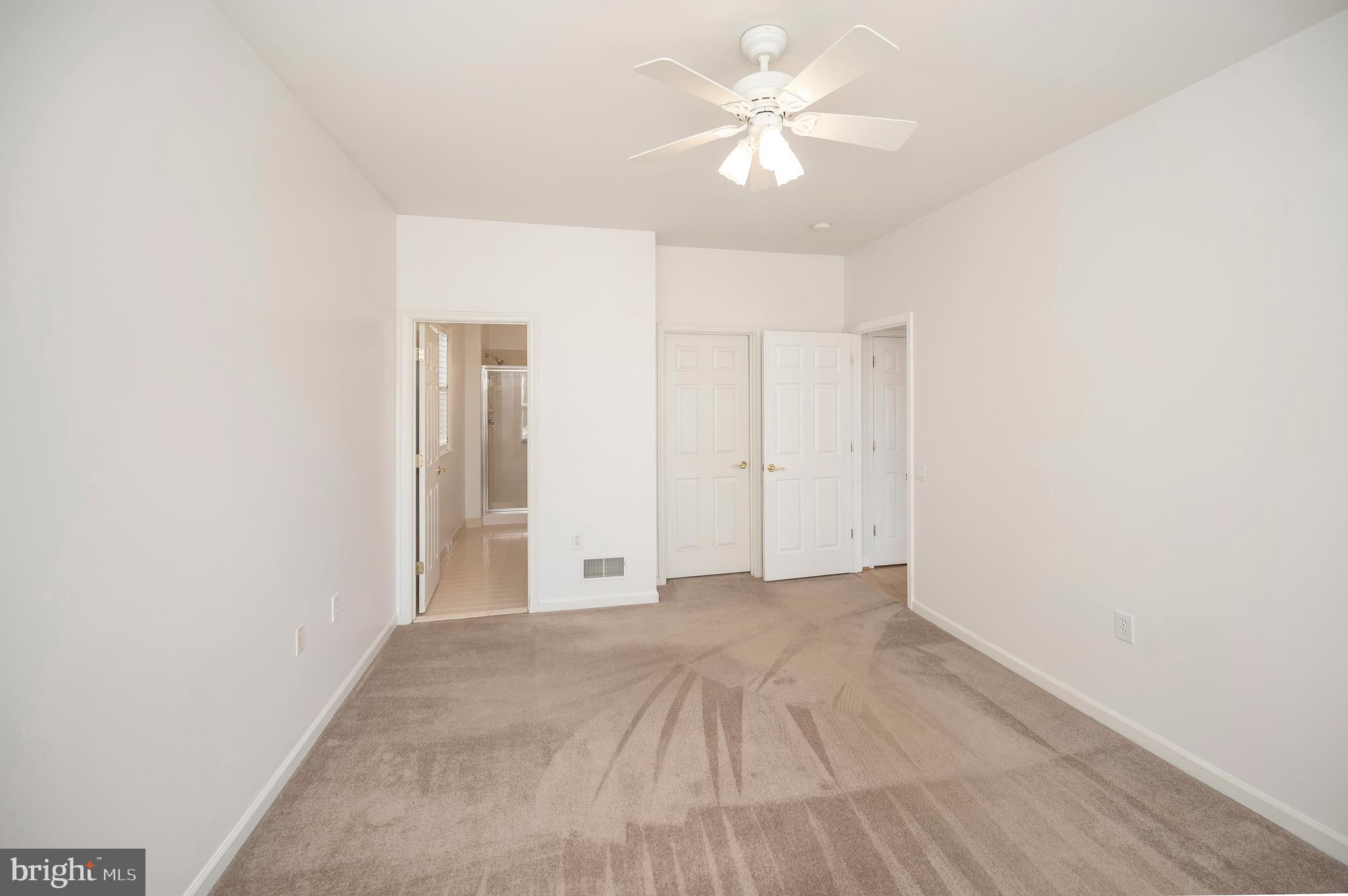 36 Chantilly Pl