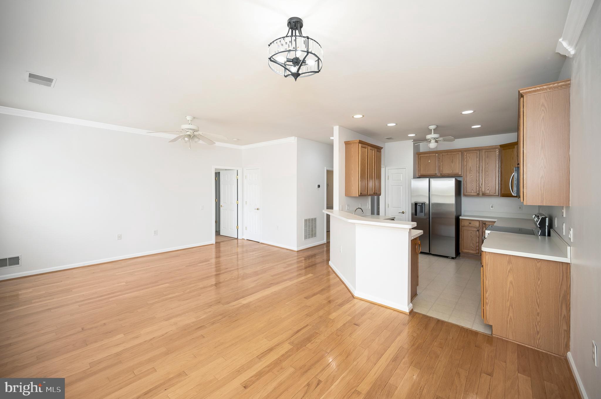 36 Chantilly Pl