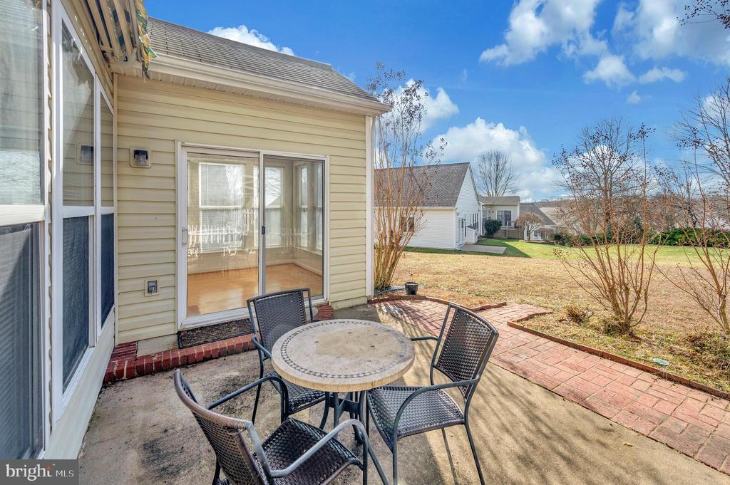 36 Chantilly Pl