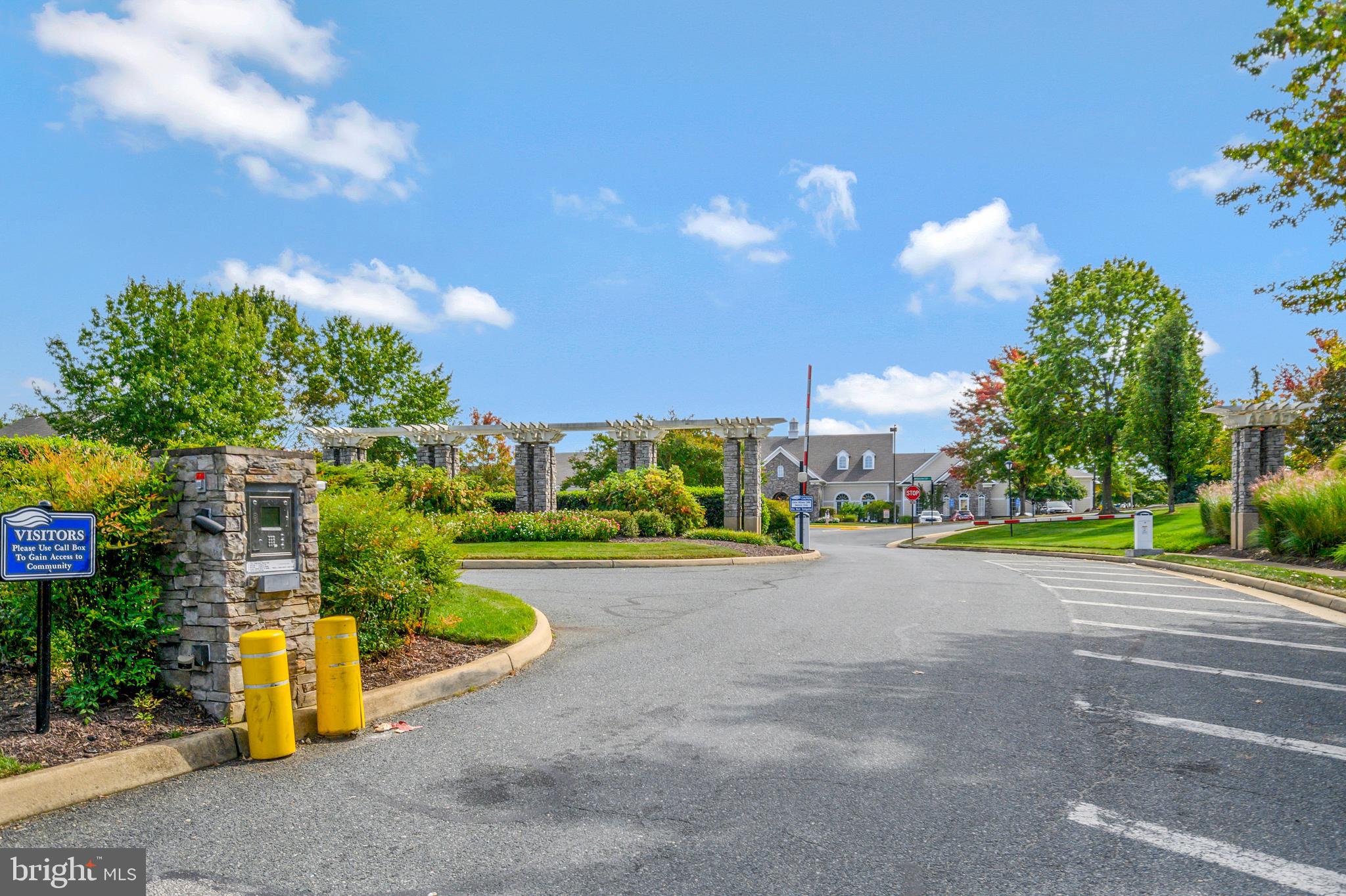 36 Chantilly Pl