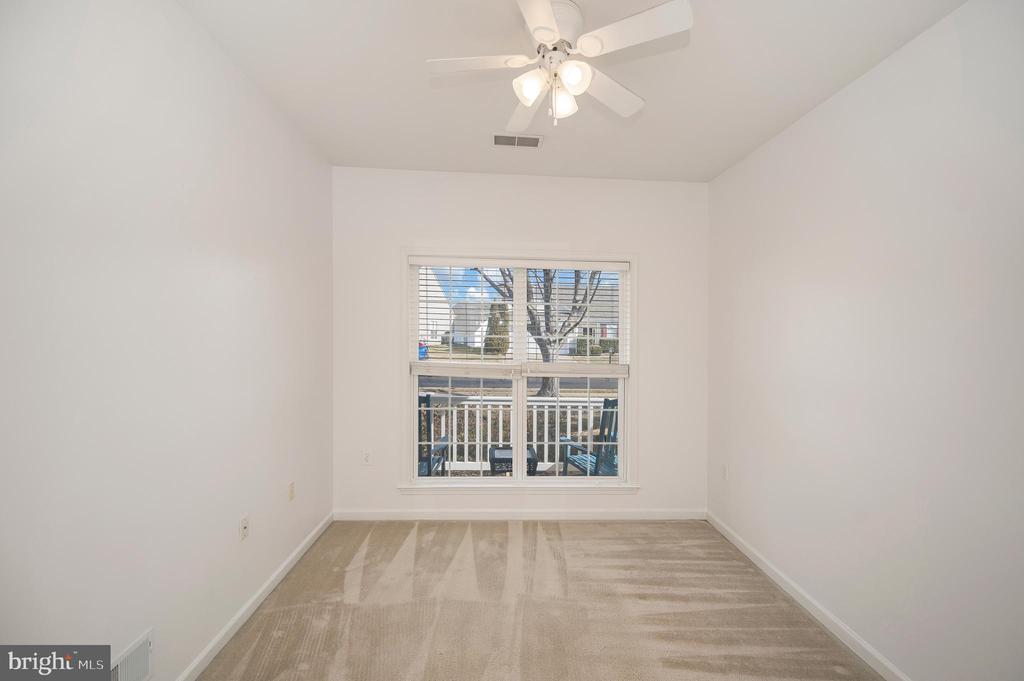 36 Chantilly Pl
