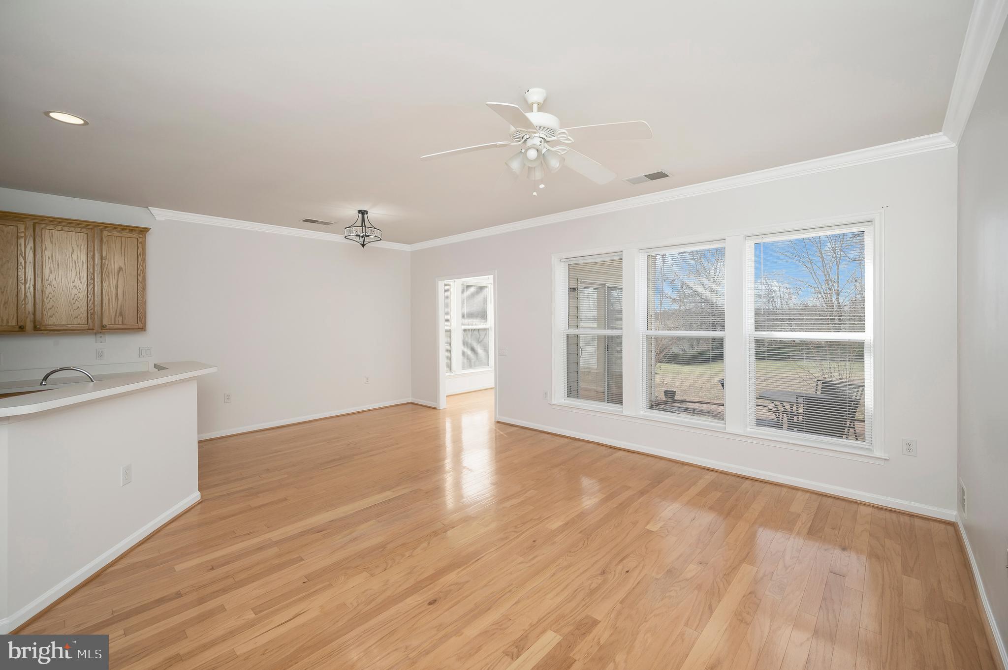 36 Chantilly Pl
