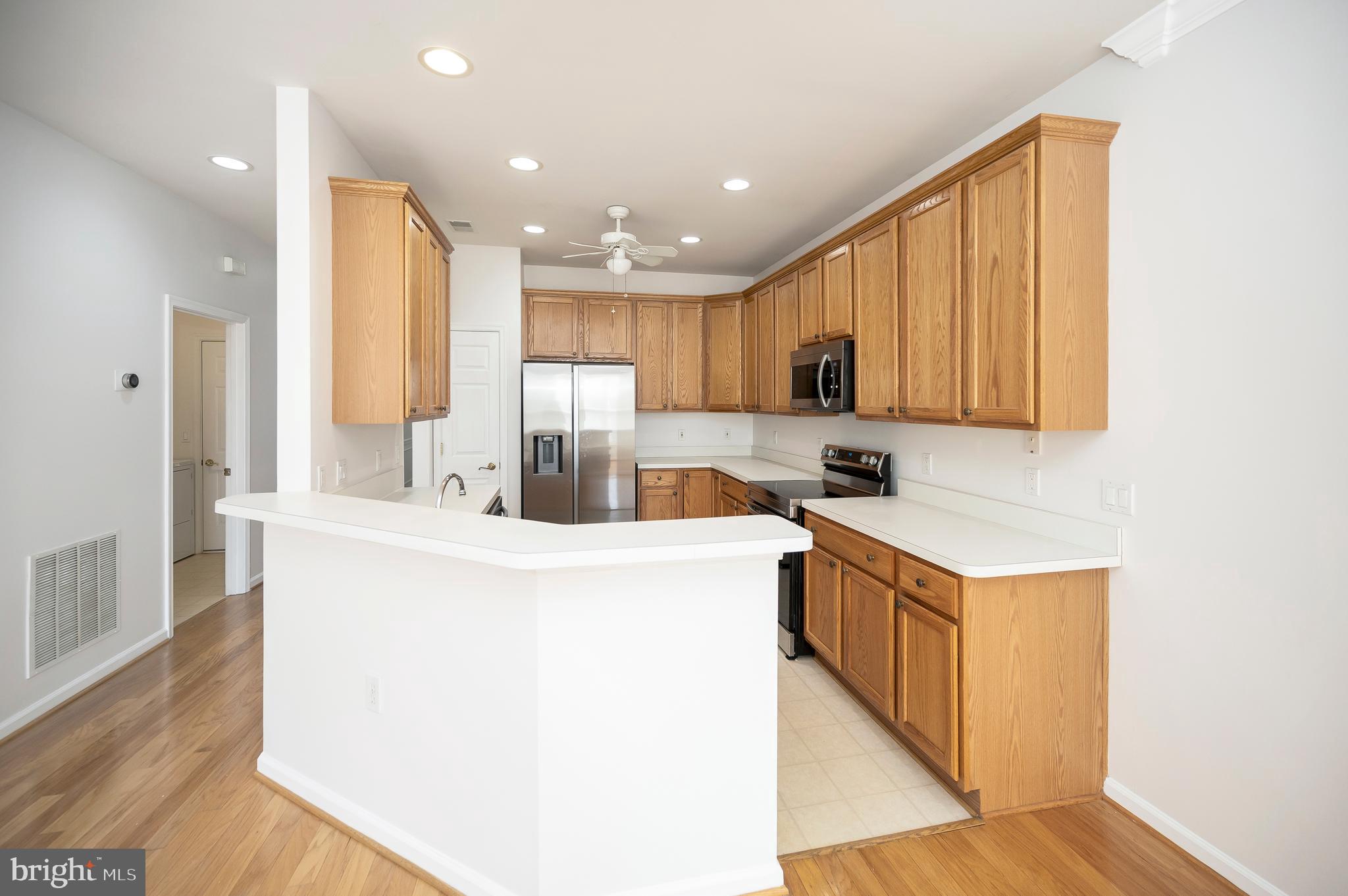 36 Chantilly Pl