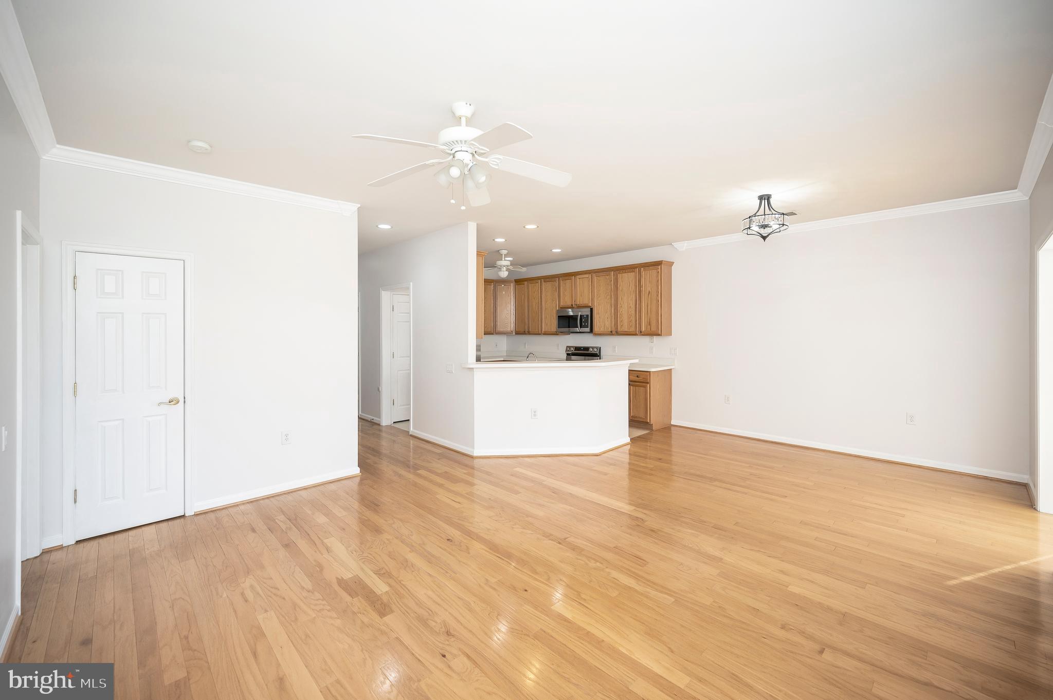 36 Chantilly Pl