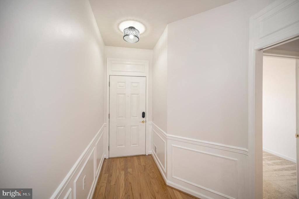36 Chantilly Pl