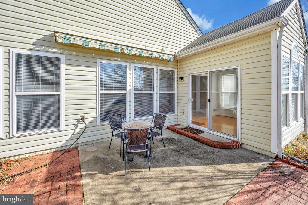 36 Chantilly Pl