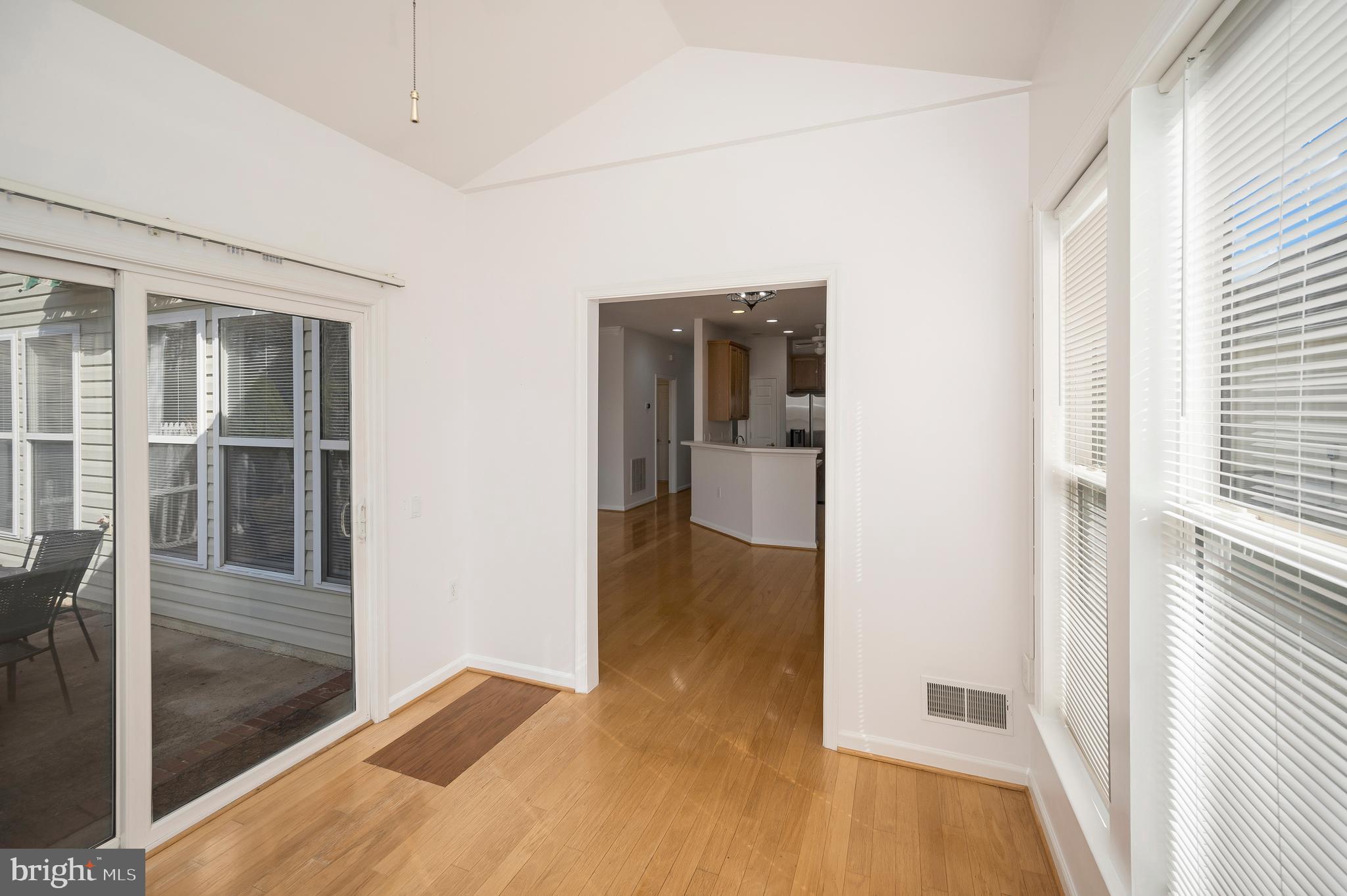 36 Chantilly Pl