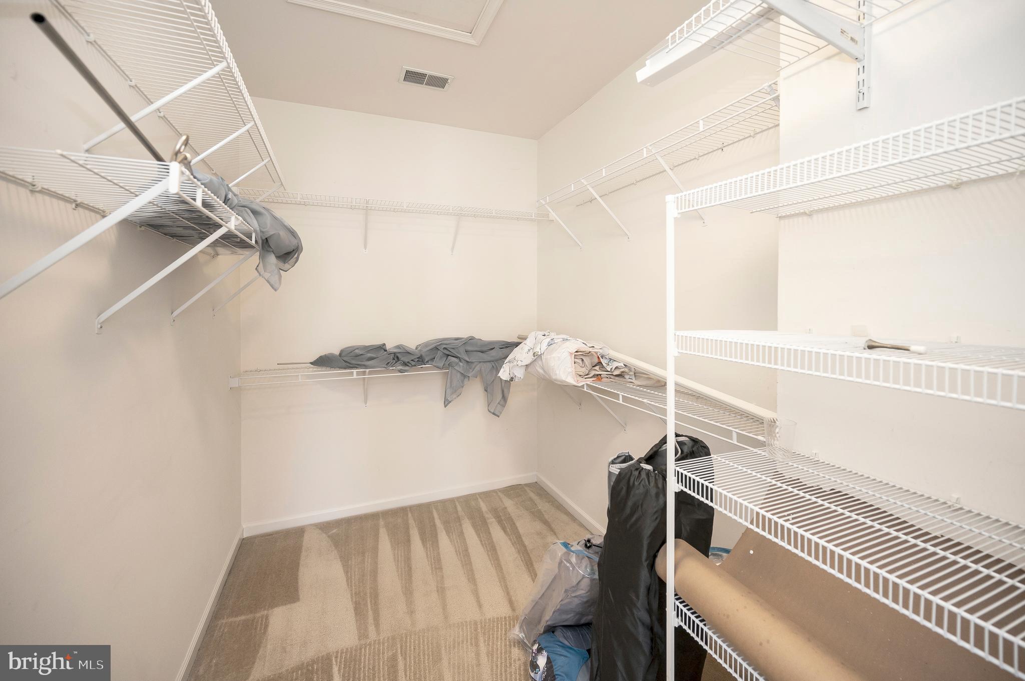 36 Chantilly Pl