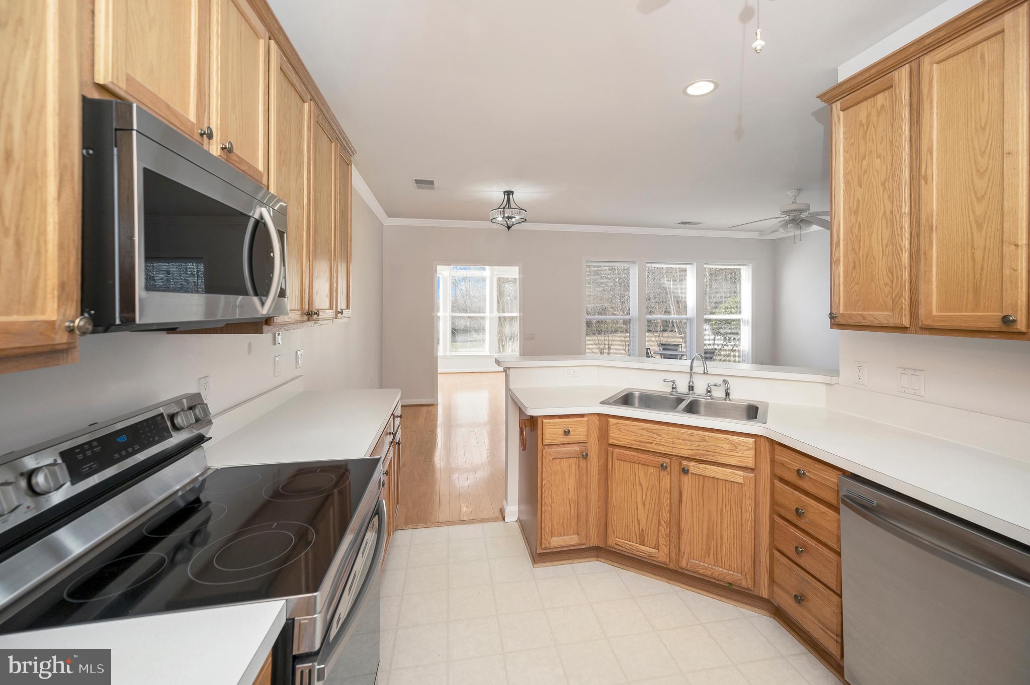 36 Chantilly Pl