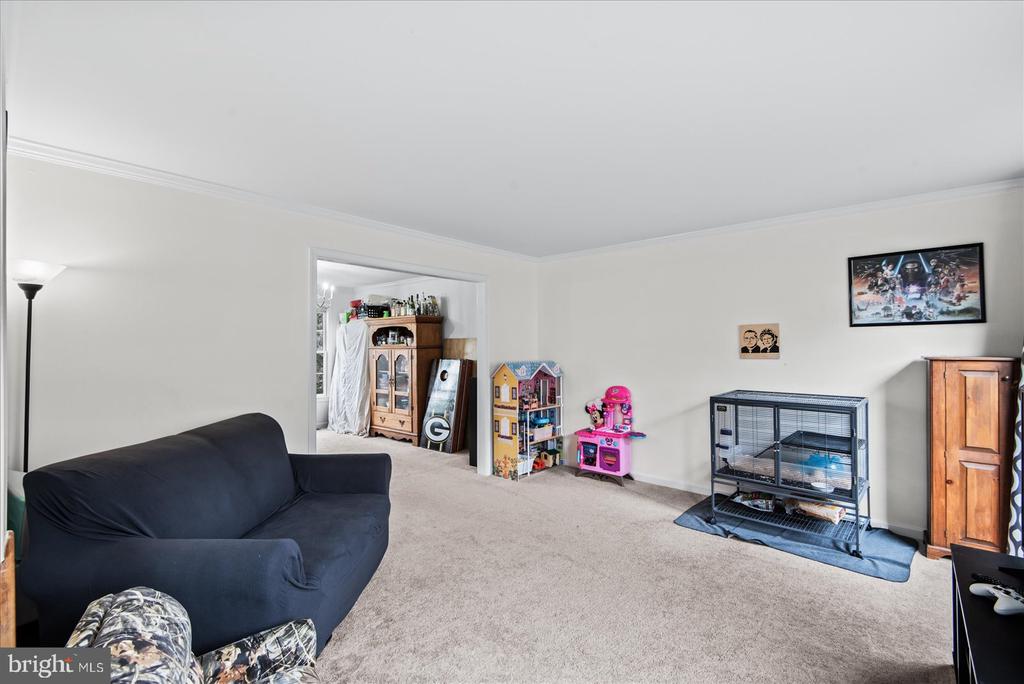 5 Evanshire Dr
