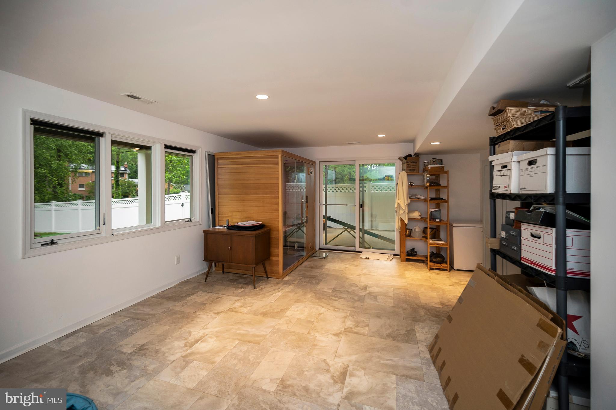 313 Ingleside Dr